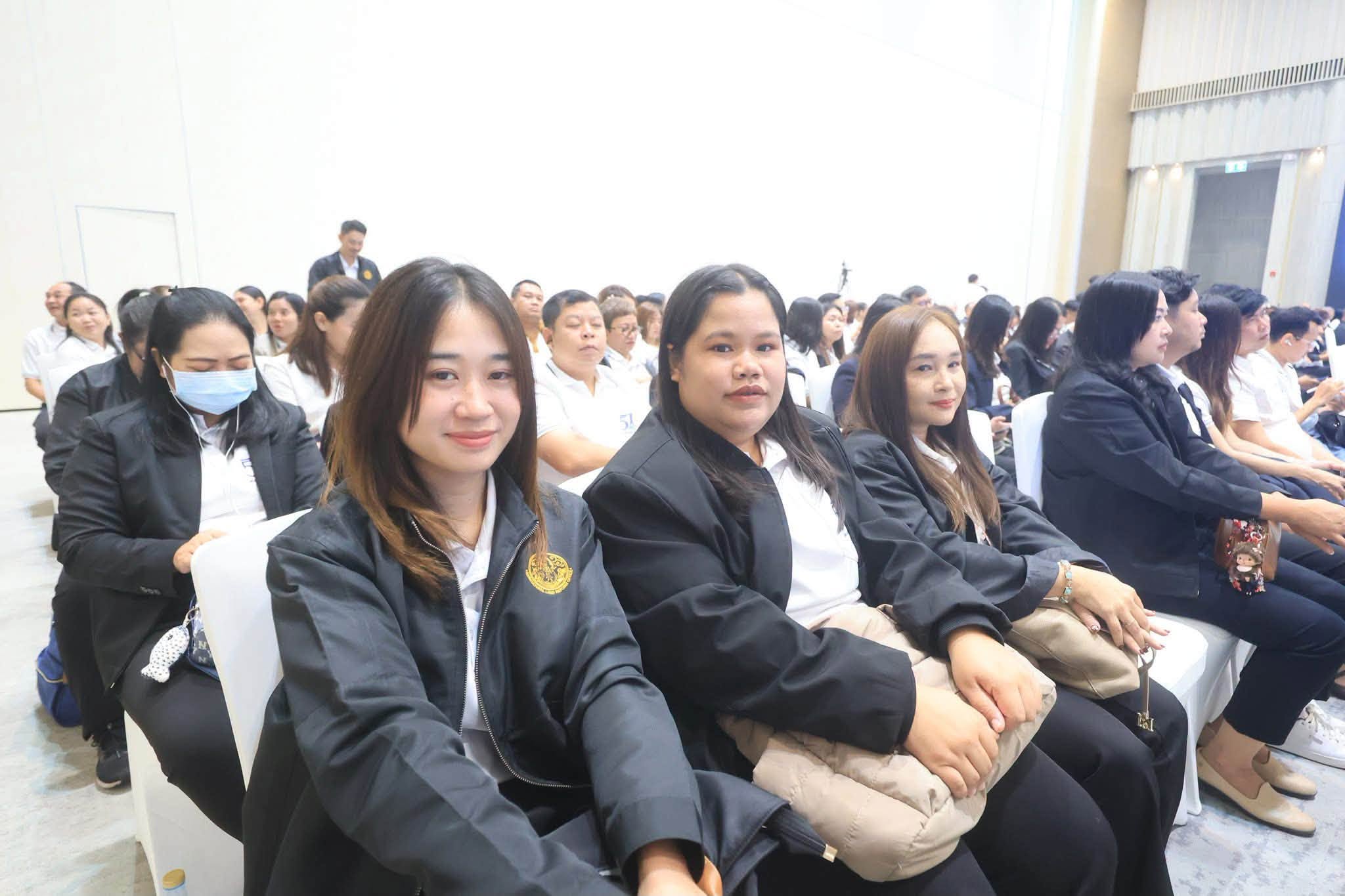 title - ส.ป.ก. อ่างทองเข้าร่วมสัมมนาสรุปผลการดำเนินงานปี 2569 พร้อมกำหนดกรอบการขับเคลื่อนงานปี 2570 